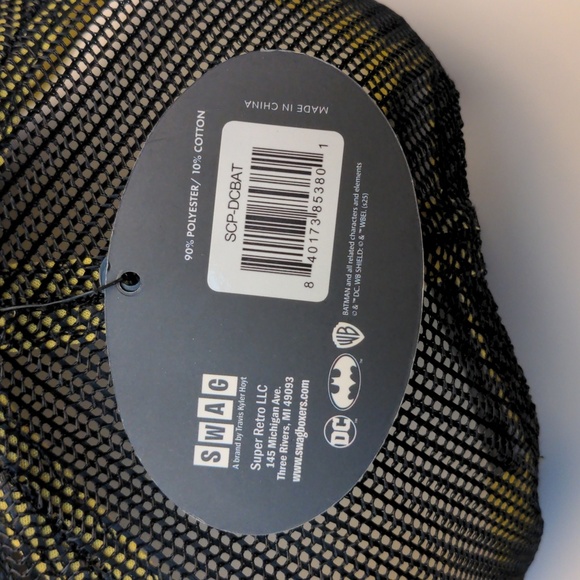 NWT SWAG Batman DC Comics Trucker Hat Adjustable Black Yellow - Picture 6 of 8